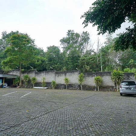 Urbanview By Millenium Hotel Pangkal Pinang Exterior foto