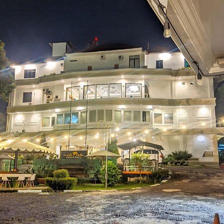 Urbanview By Millenium Hotel Pangkal Pinang Exterior foto